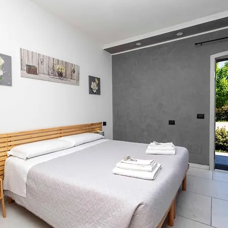 Bed and breakfast La Pineta Nel Borgo 3*