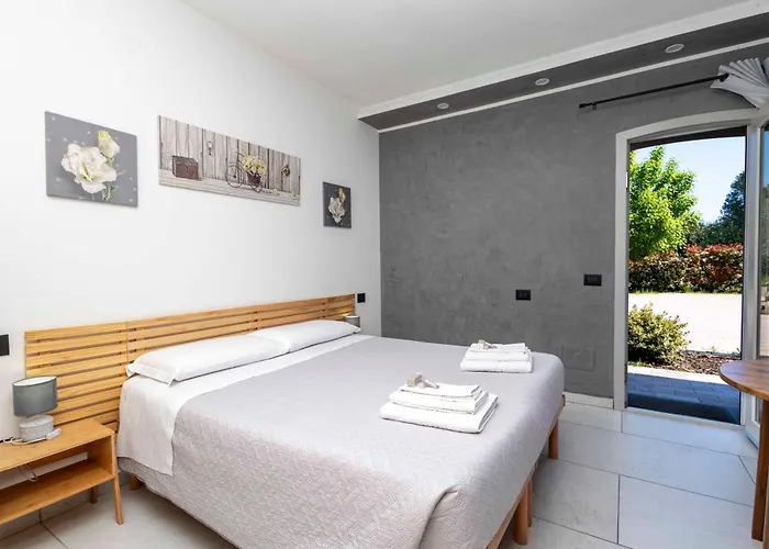 Bed & Breakfast La Pineta Nel Borgo 4*
